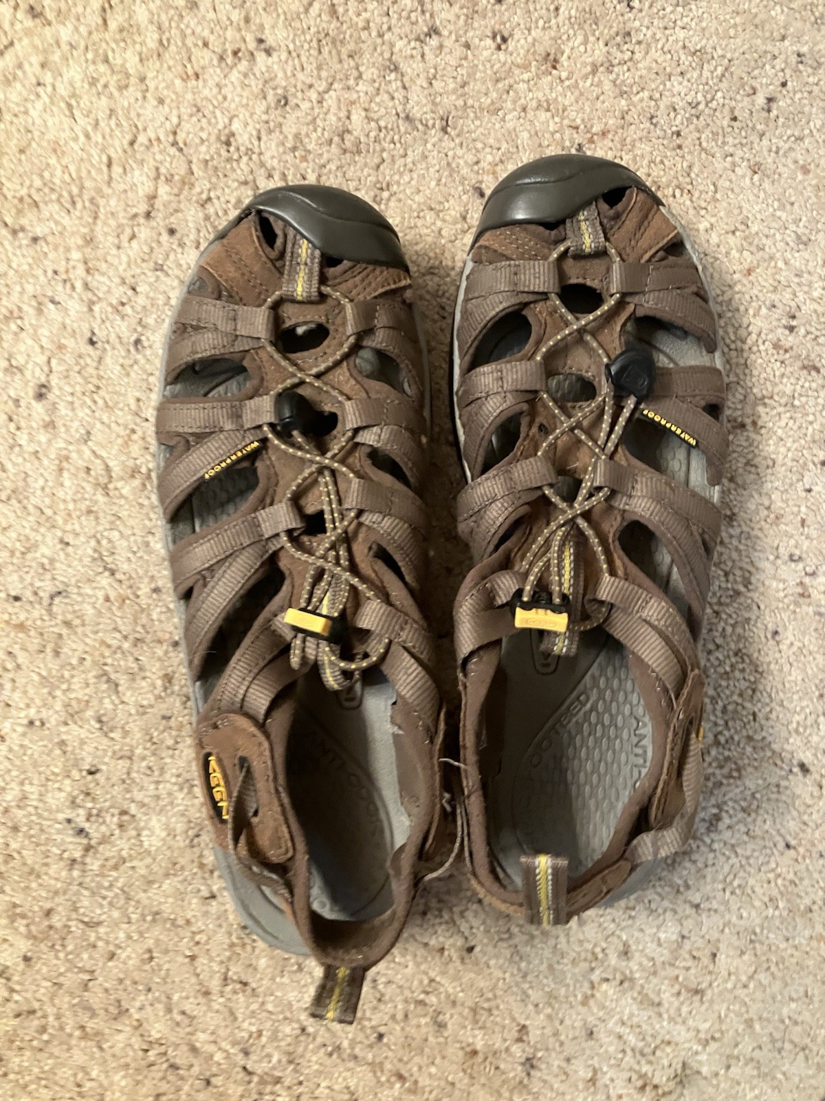 Sandali Keen Newport marroni con coulisse per il tempo libero da donna taglia 9 5