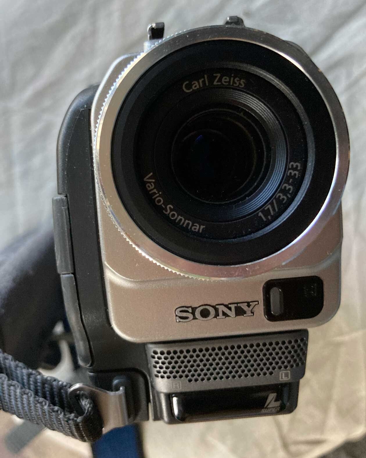 Sony Handycam MiniDV Video Camcorder DCRTRV11 AC adapter, works weak