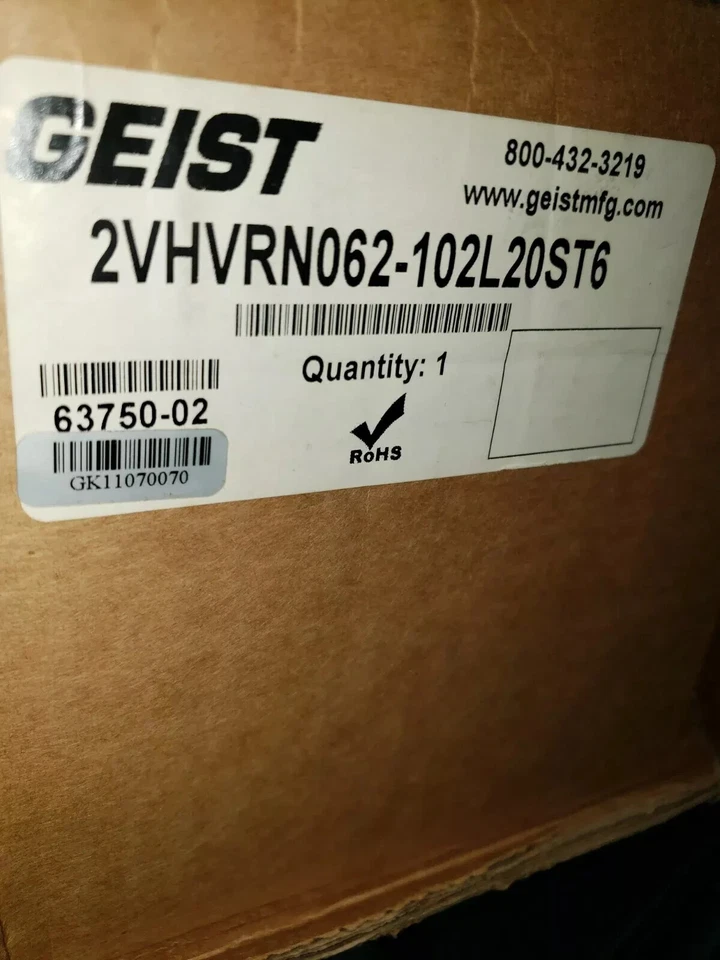 Basic Geist 2VHVR062-102L20ST6 Rack Mount PDU 20A/208V w/ 6 x L6-20R Outlets - Image 2 of 4