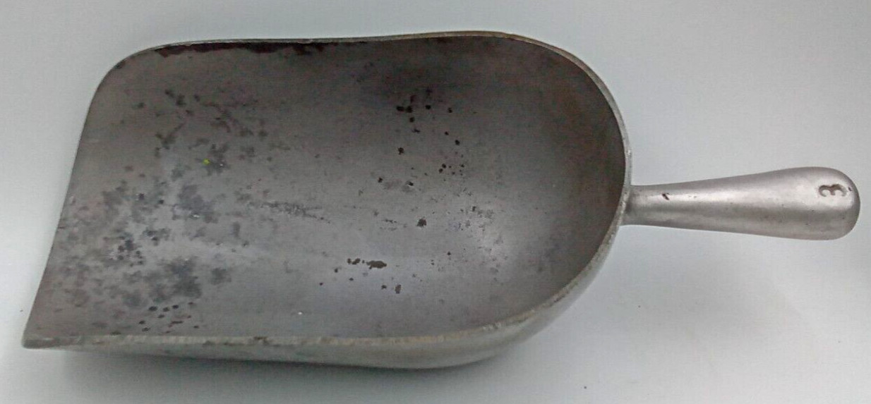 Silver Metal Ice Grain Feed Scoop Bowl Decor Handle Vintage Rustic Centerpiece