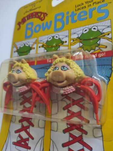 Miss Piggy Bow Biters Brookside 1988 Muppets shoelace holders new