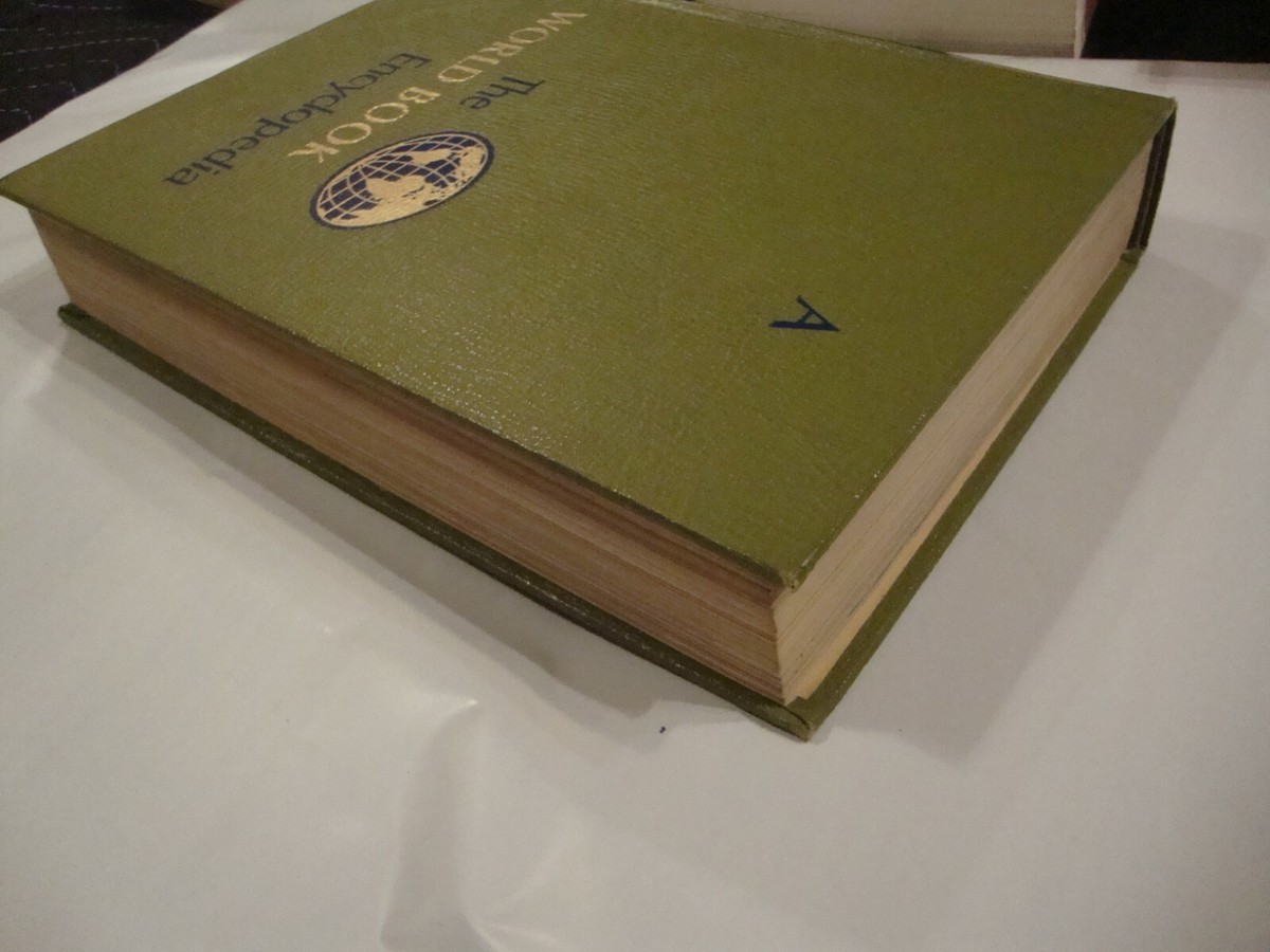 洋書 The World Book Encyclopedia 1967 Vintage 1967 The World Book Encyclopedia S Volume 17