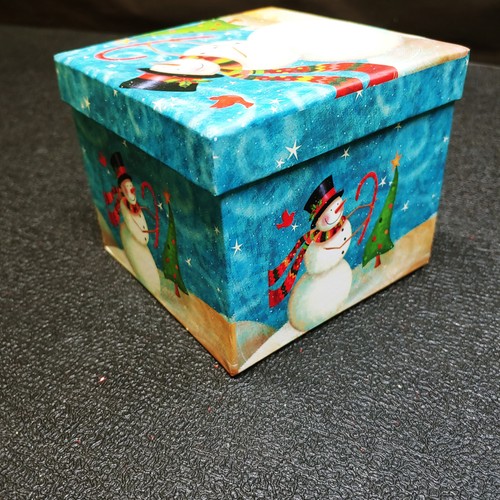 Lindy Bowman Cardboard 4" Snowman With Candy Cane Gift Box - Picture 7 of 10