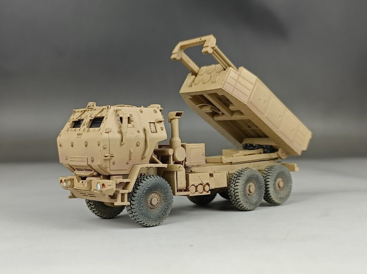 ミリタリー dragon 63018 M142 HIMARS (sand) 1/72 M142 HIMARS 1:72