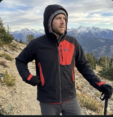 Patagonia Winter Guide Jacket Mens XL Black Red Softshell Hooded Polartec 84115