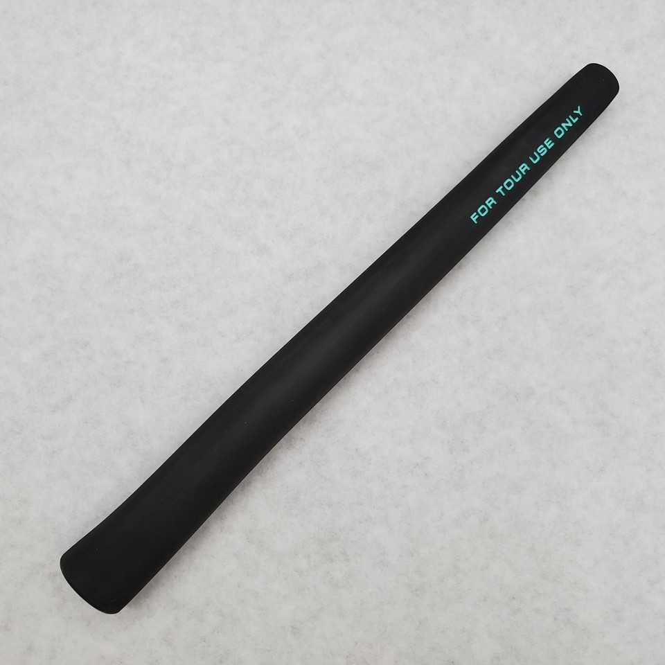 SCOTTY CAMERON CIRCLE T PISTOLINI PLUS BLACK & WHITE PUTTER GRIP