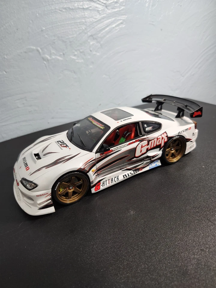 NISSAN SILVA S15 2004 MUSCLE MACHINES 1/18 SCALE DIE-CAST WHITE good shape used - Image 2 of 4