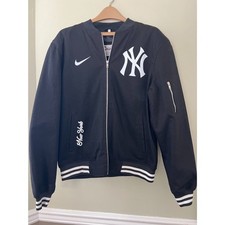 NY Yankees Bomber Jacket Excellent Condition Size L