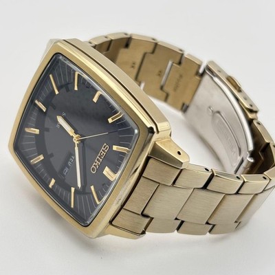 ■正規品/稼働■SEIKO セイコー メンズ V158-0AR0 ソーラー/SS Seiko V158-0AF0 Men's Square Gold Solar Day Date Watch Used SA410