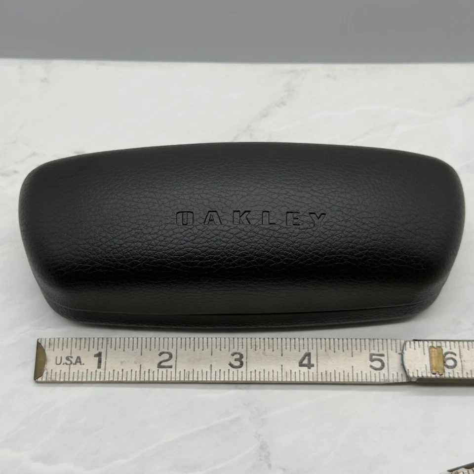 Oakley Black Medium Authentic Eyeglasses Sunglasses Case and Cloth New - Image 4 of 4