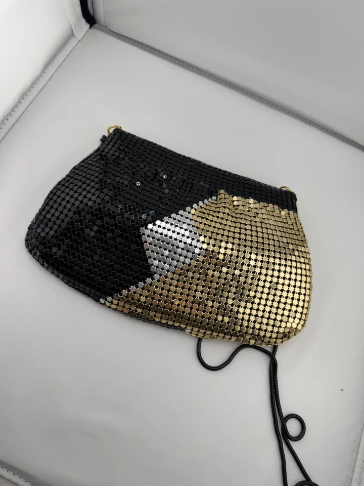 Bolsa metálica vintage ouro preto e prata com alça de ombro de metal e zíper - Imagem 2 de 4