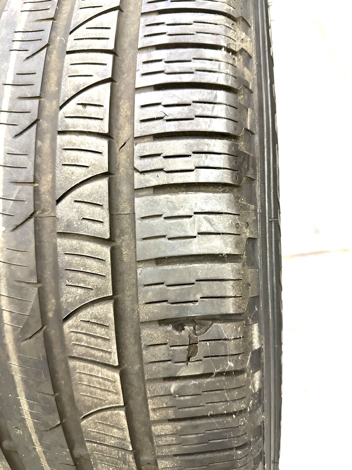 Rear Maserati Levante 19" Wheels 10.5JX19 Rim OEM Factory 670044704 w/ Tires