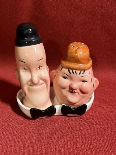Vintage Laurel & Hardy Salt & Pepper Shakers Beswick England Willow Hall London - Picture 1 of 24