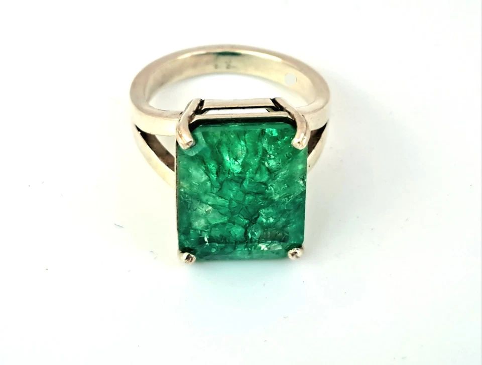 anello In argento con smeraldo  8 carati Lab Grown  - Immagine 2 di 4