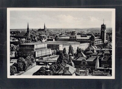E6078 Germany Munchen Museum vintage postcard