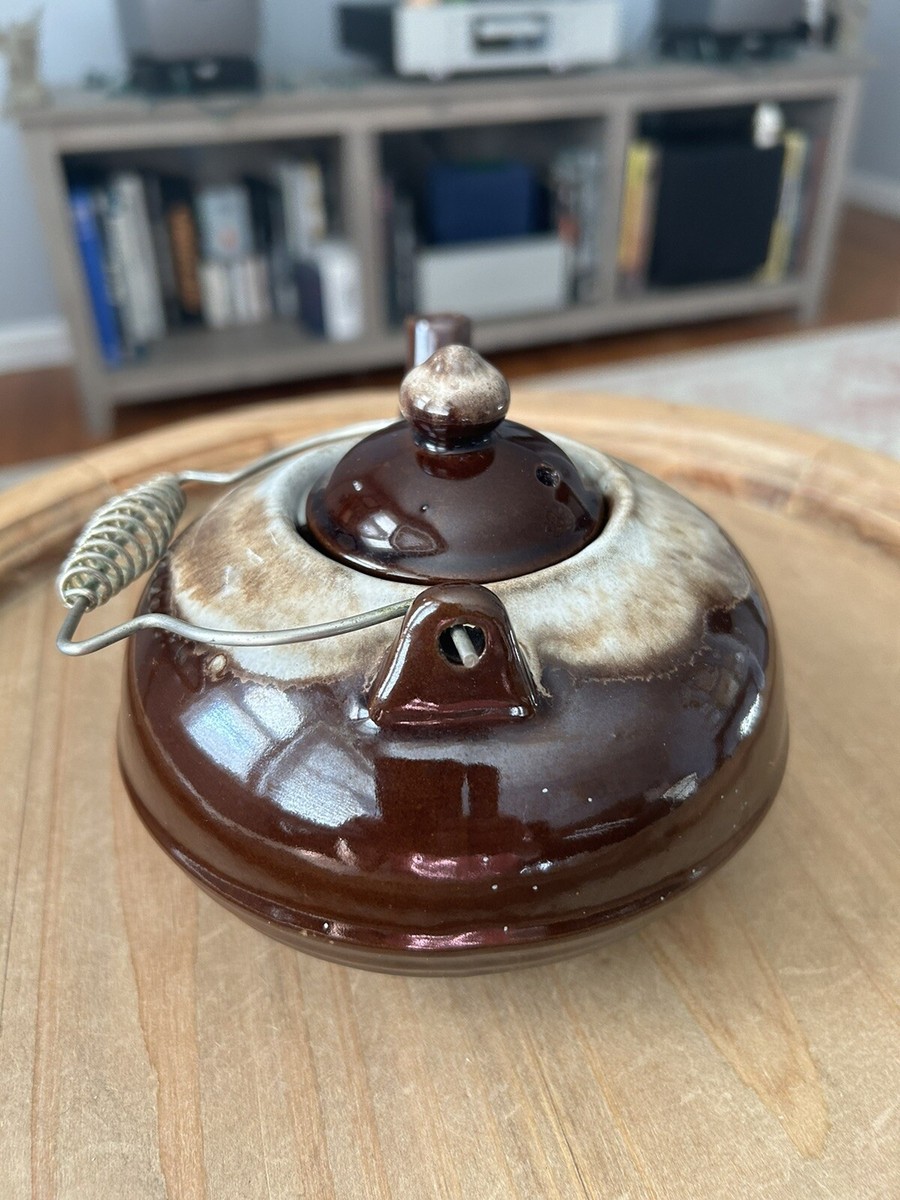 濃茶入れ Vintage Brown Tan Ceramic Tea Pot with Wire Coil Handle and