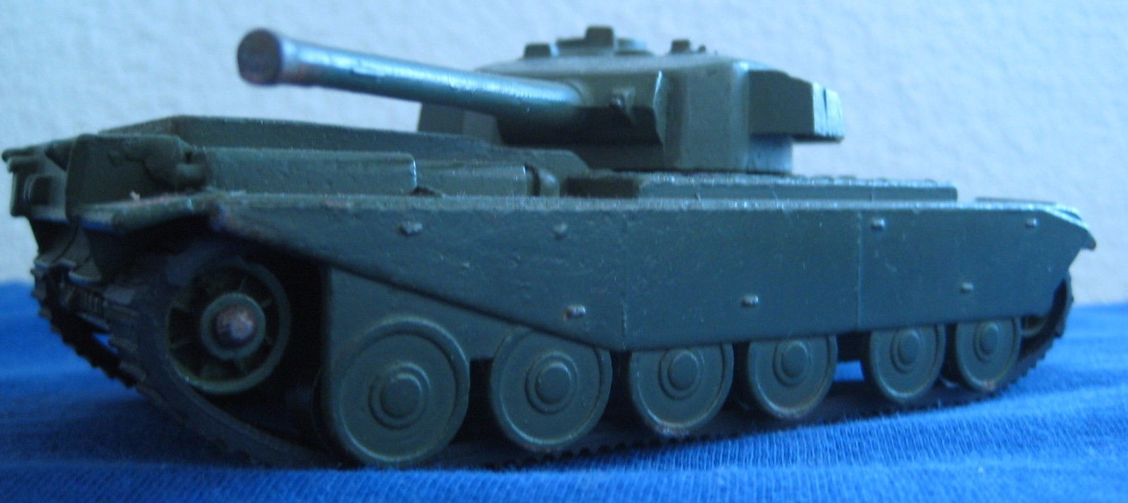 DINKY TOYS England CHAR CENTURION 651 DINKY TOYS England CHAR CENTURION 651