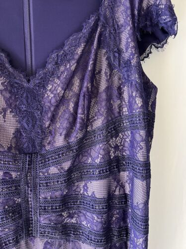 Nuevo con etiquetas Vestido Largo Tadashi Shoji Púrpura Encaje Talla 18Q - Imagen 3 de 11