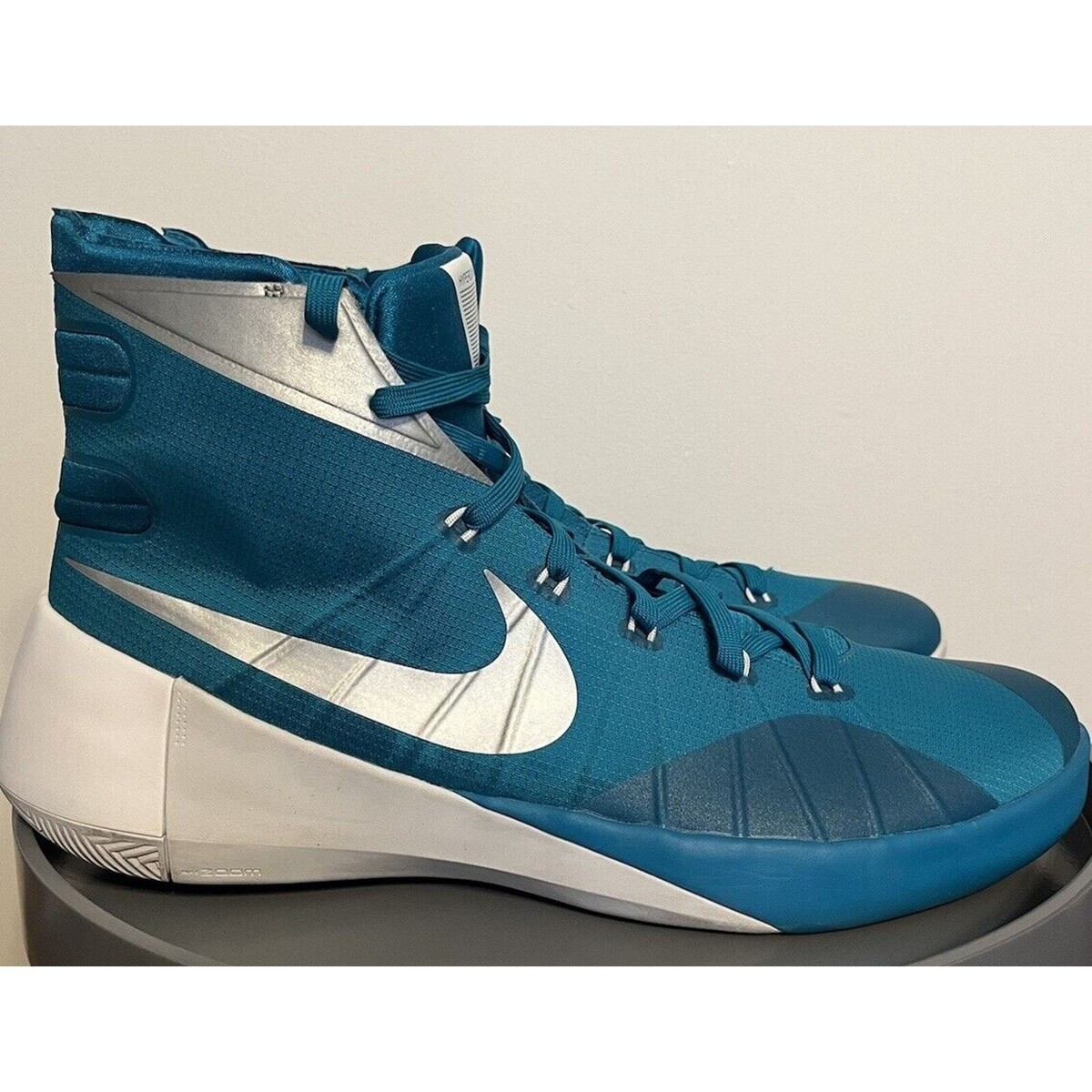 Size 18 - Men's Nike Hyperdunk 2015 Zoom Basketball High Top TB