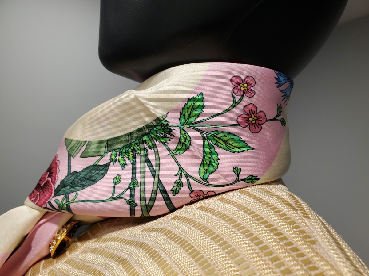 NEW 100% Authentic GUCCI Pink Floral Print Silk Vintage