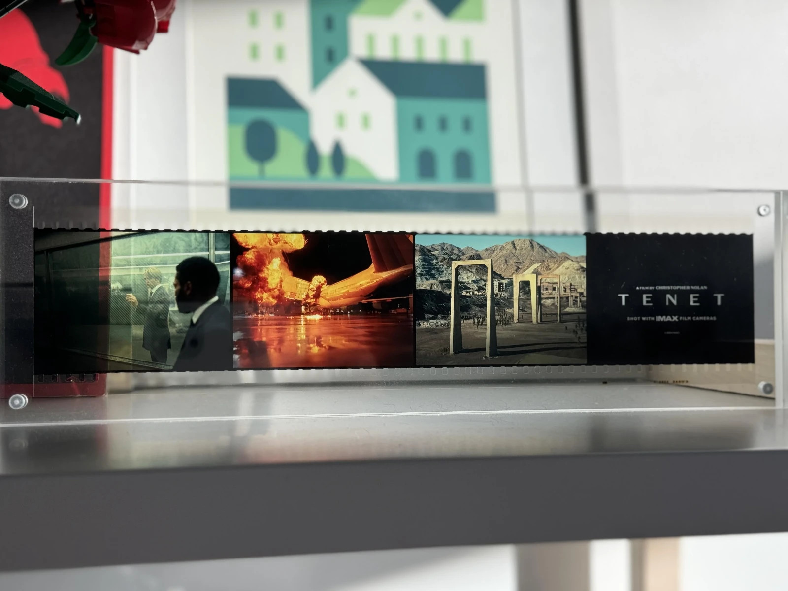 IMAX 70mm Film Cell Strip Display Acrylic Magnet Case Protector Frame New