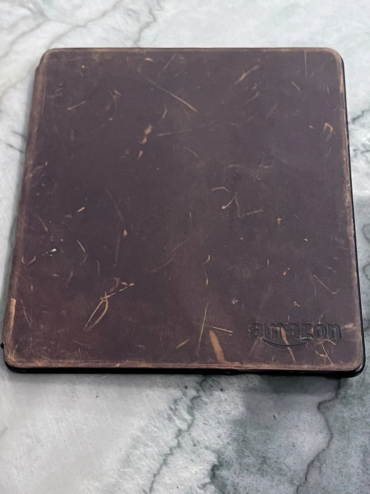 Tablet Amazon Kindle Oasis 32GB 7" CW24Wi 9ª Generación Wi-Fi Lector Electrónico Foto 2 de 3