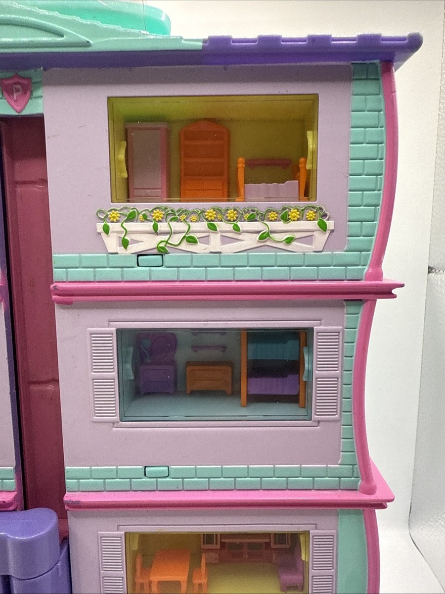 Pixel Chix Roomies House デラックス版　家　レア　希少 2006 Pixel Chix Roomies House Apartment - No Roomies Figures