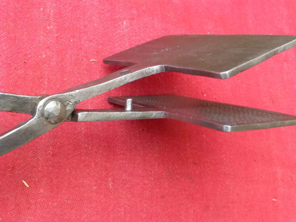 ANCIEN GAUFRIER EN FER FORGE 19ème (59) - Photo 4/4