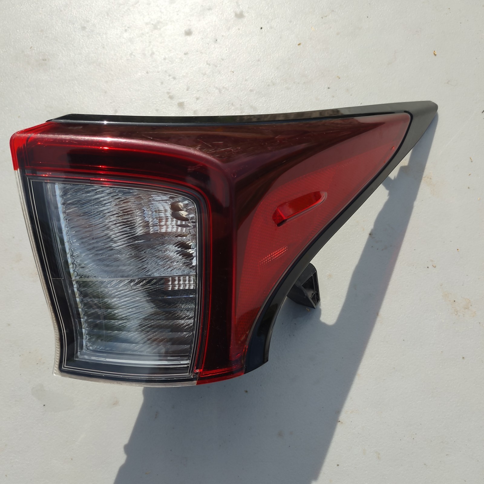 2019 2022 Toyota Prius RH Right PASSANGER Side Tail Light OEM