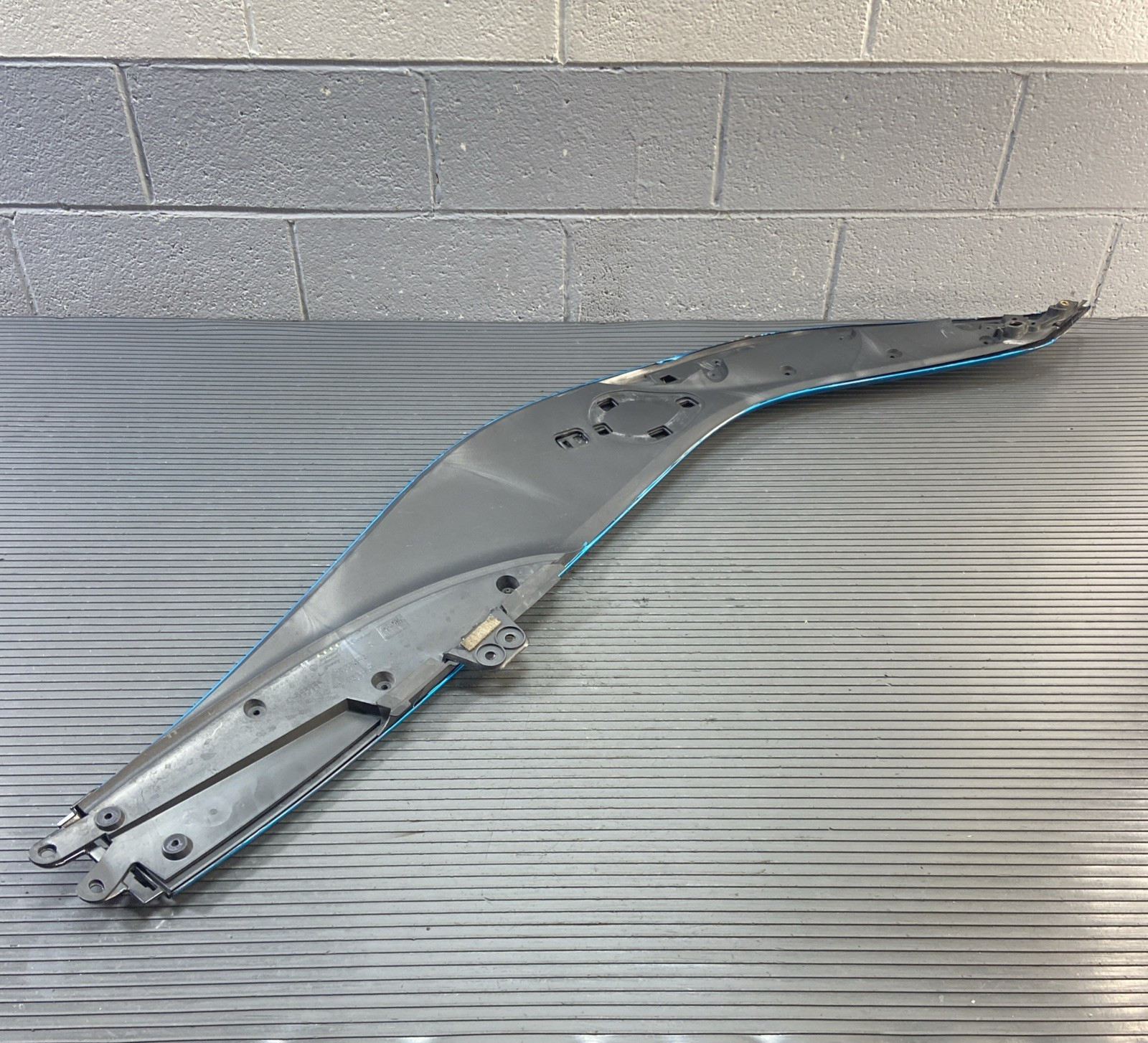 BMW i8 2014-2020 Rear Left Upper Quarter panel trim
