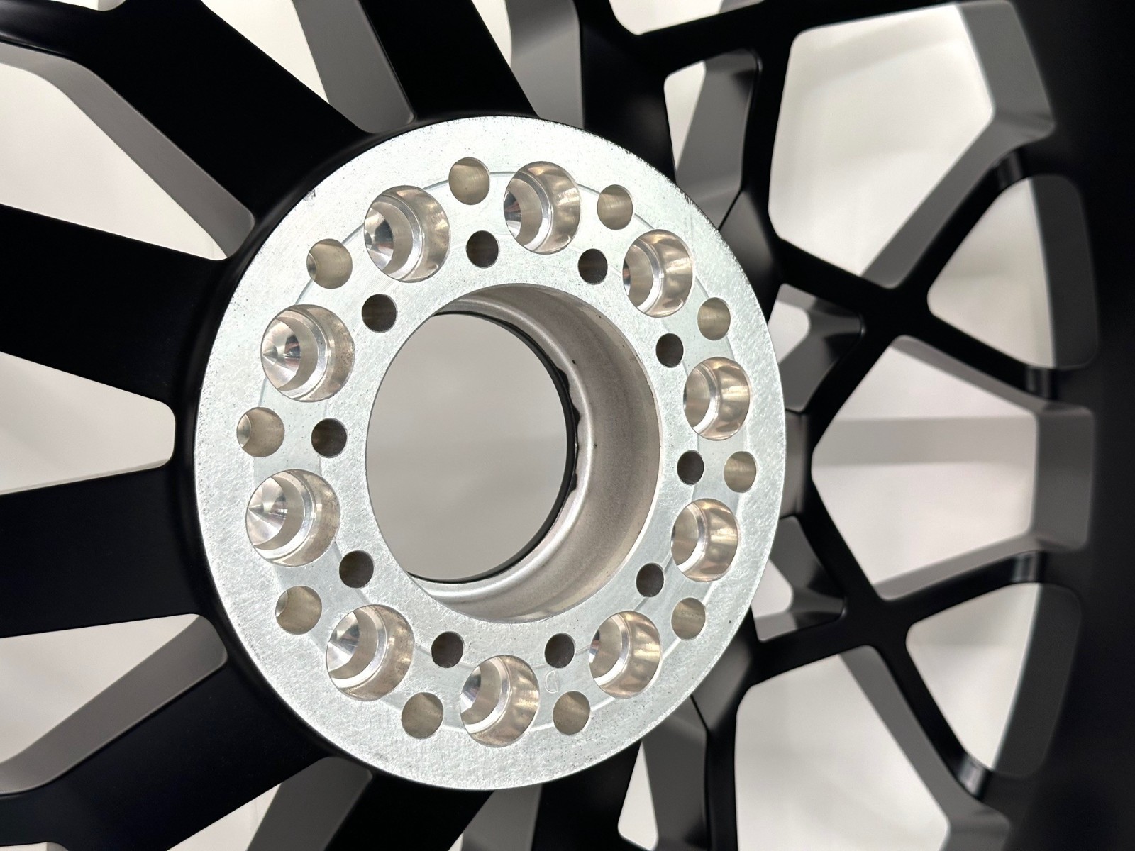 Lamborghini Huracan STO Front Rim Center Lock Brand New OEM 4T3601017D