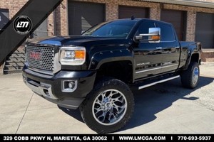 2015 GMC Sierra 2500 HD Denali Pickup 4D 6 1/2 ft