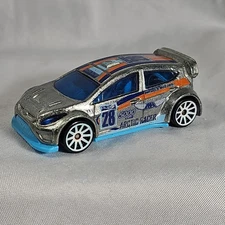 Hot Wheels ’12 Ford Fiesta HW Snow Stormers 1:64 Diecast Rally Race Car