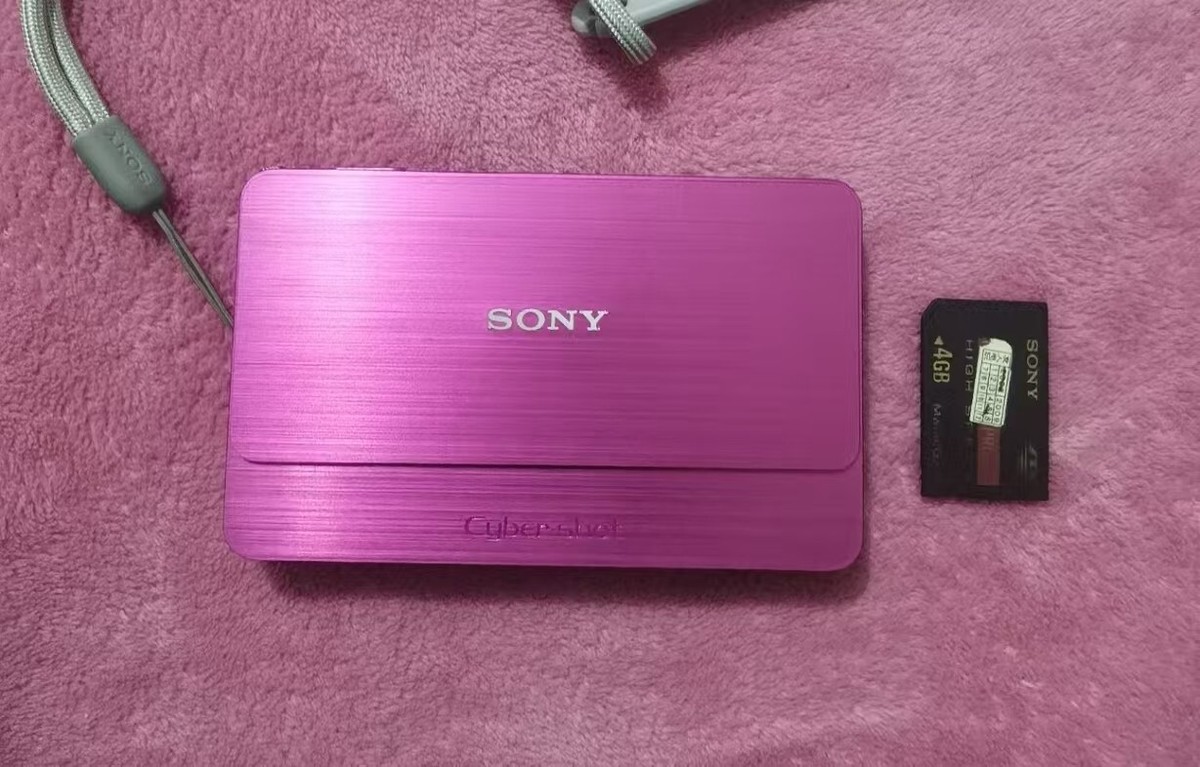 SONY ソニー　サイバーショット　DSC-T700 ピンク Amazon.com : Sony Cybershot DSC-T700 10MP Digital Camera
