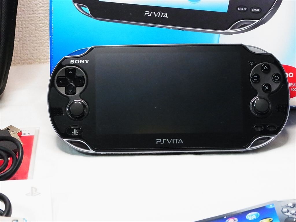 Sony PS Vita PCH-1100AA01 Crystal Black First Limited Editio Sony PS Vita PCH-1100AA01 Crystal Black First Limited Editio