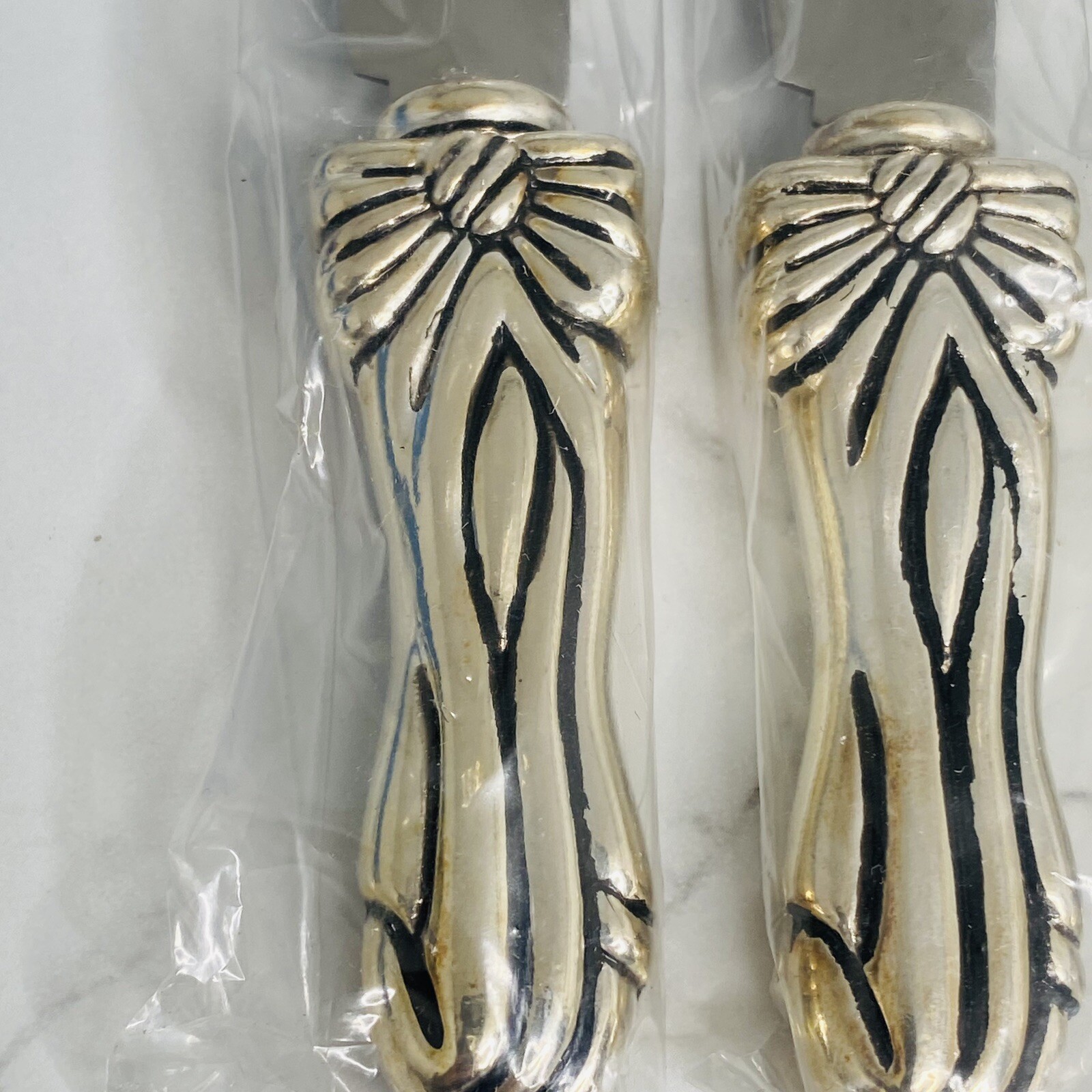 Ribbon Knife Spreader Set - (3) Knives - New in Package Sandwich Spreader