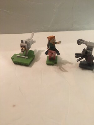 Minecraft Lot Minifigs Buildable Wolf & Bone Alex Pig Skeleton Spider