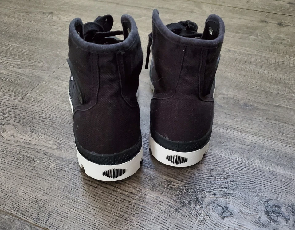 Palladium Women's Pampa Hi Canvas Boots 92352 030 - Black/White US 7 / UK 5 - Image 4 of 4