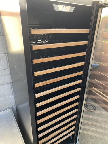 24 Inch Wide 151 Bottle Capacity Single Zone Wine Cooler Edgestar - Picture 3 of 6