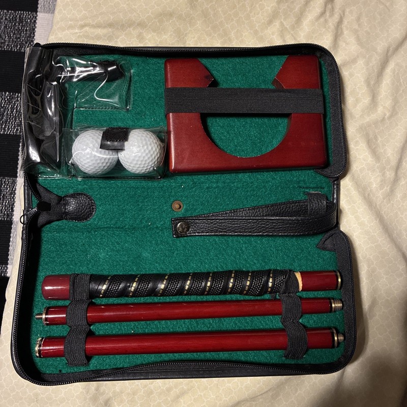 Golf Putter Set Portable Mini Golf Equipment Kit With Detachable Putter Ball New