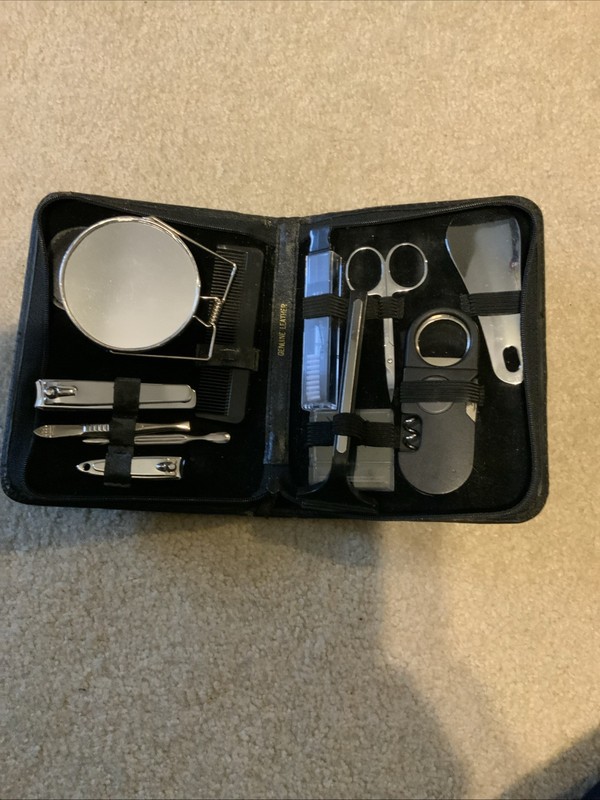Vintage Mens Grooming Kit Shaving Set W / Mirror & Comb, Etc , In Leather Case