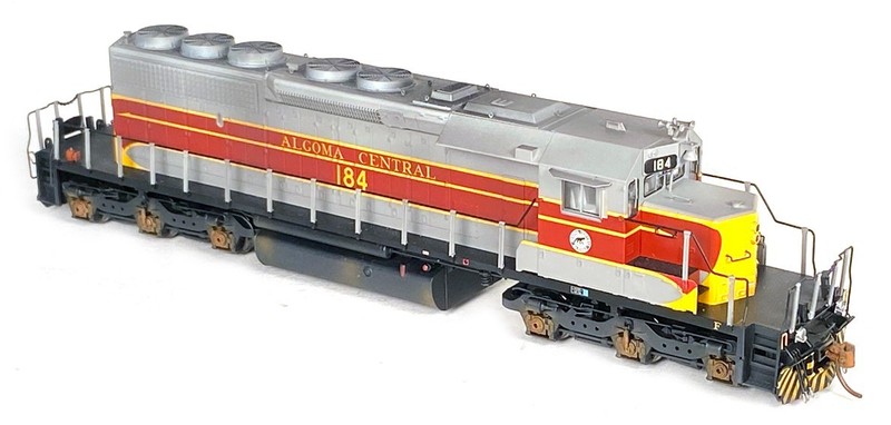 HO BOWSER 24443 --- ALGOMA CENTRAL SD-40-2 184 (RAILPRO) --- "USED & WEATHERED"