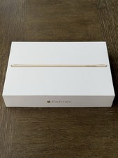 Apple iPad mini 4 Box