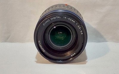Olympus Zuiko Digital 14-42mm f/3.5-5.6 Four Thirds Mount Lens