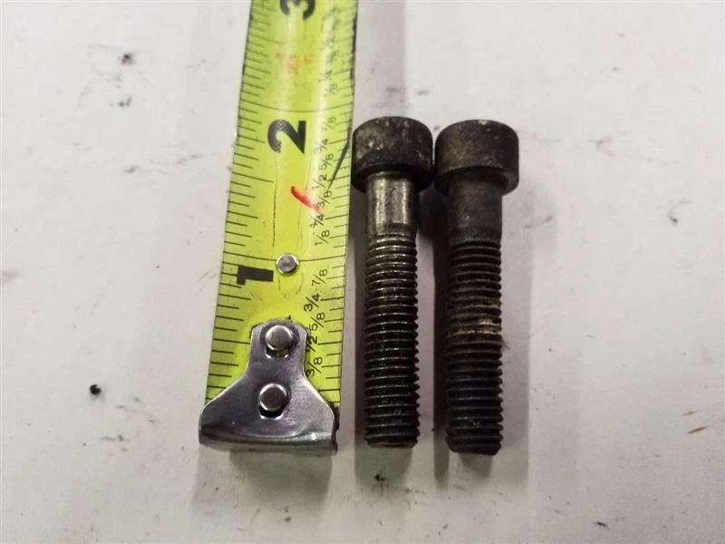 Pernos de montaje del colector de admisión superior | Se adapta a Mercedes Benz 380SEL 1981-1985 Foto 2 de 2