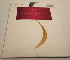 Hanes Silk Reflections Silky Sheer Sandalfoot Style 715 EF Jet