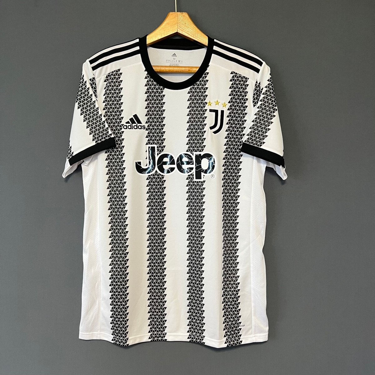 Juventus Jersey 2022-23 Home Mens Soccer Shirt Medium H38907