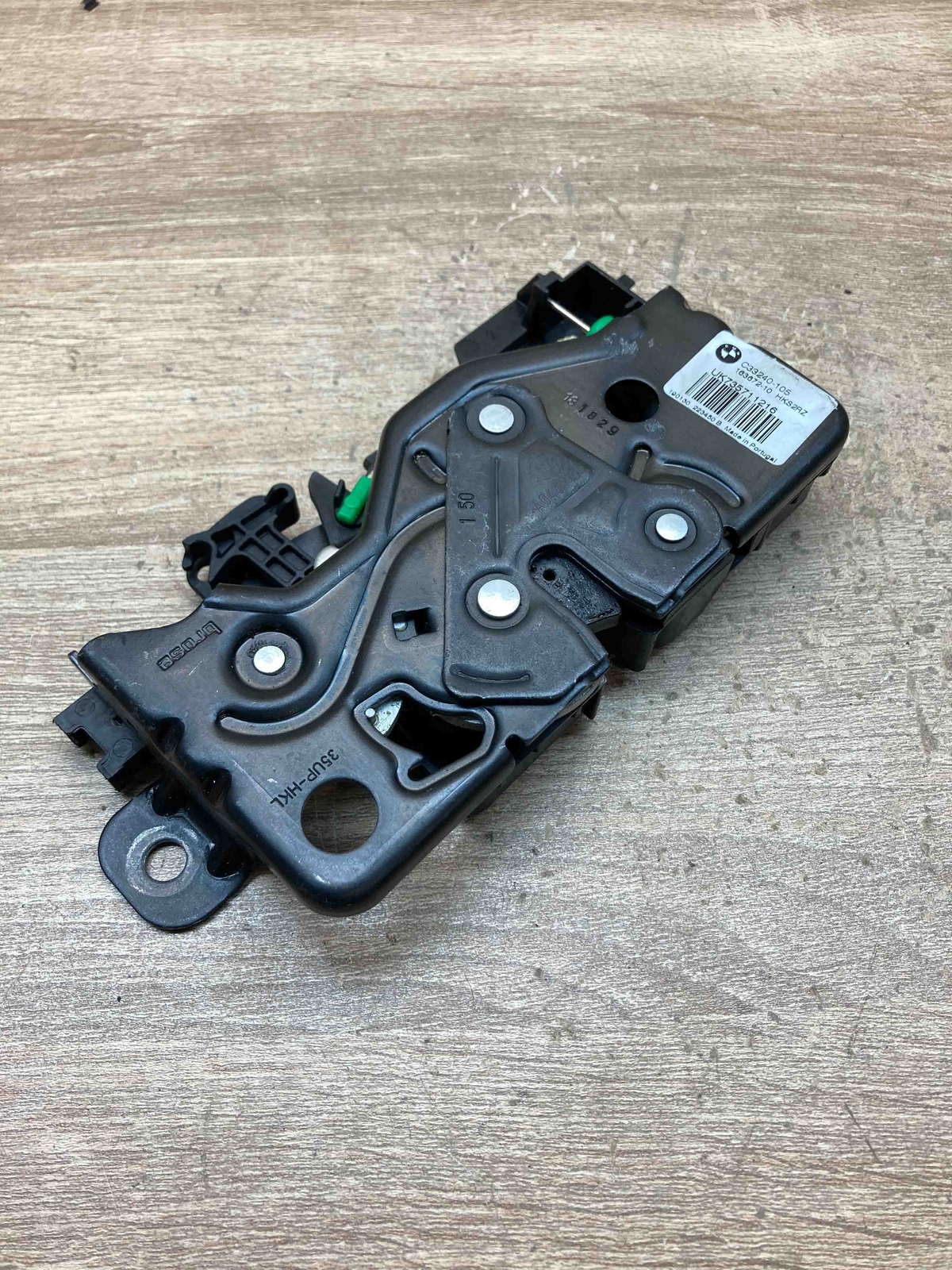 C33240 105 163672 10 BMW G Series Trunk Door Lid Lock Mechanism 