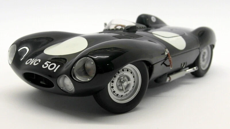 Autoart 1/18 Scale Diecast 73561 Jaguar D Type Short Nose Green Roundal Edition - Image 2 of 4