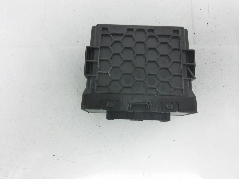 Módulo de controle auxiliar de estacionamento Chevrolet Impala 2018 13522656 - Imagem 4 de 4